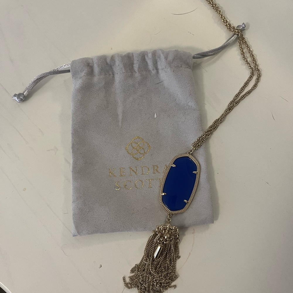 Kendra Scott necklace